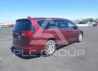 2020 Chrysler VOYAGER photo
