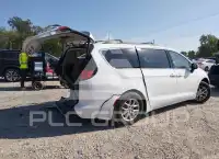 2020 Chrysler VOYAGER фото