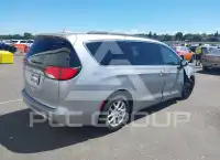 2020 Chrysler VOYAGER фото