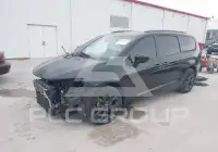 2020 Chrysler PACIFICA photo