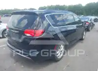 2020 Chrysler PACIFICA photo