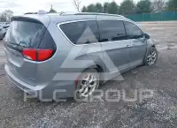 2020 Chrysler PACIFICA photo