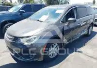 2020 Chrysler PACIFICA photo
