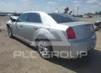 2020 Chrysler 300 photo