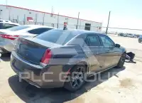 2020 Chrysler 300 фото