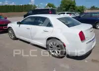 2020 Chrysler 300 photo