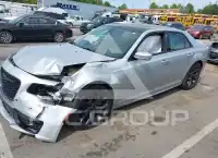 2020 Chrysler 300 photo
