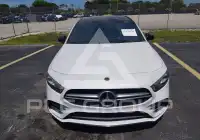 2020 Mercedes Benz A35 AMG фото