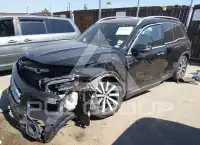 2020 Mercedes Benz GLB 250 фото