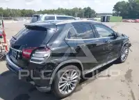 2020 Mercedes Benz GLA 250 фото