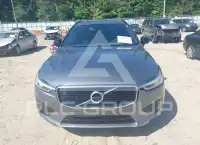 2020 Volvo XC60 photo