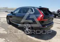 2020 Volvo XC60 photo