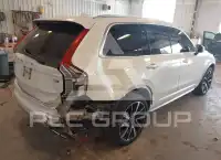 2020 Volvo XC90 photo