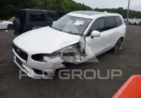 2020 Volvo XC90 photo