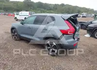 2020 Volvo XC40 photo