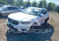 2020 Volvo XC40 photo