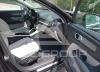 2020 Volvo XC40 фото