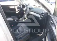 2020 Volvo XC40 фото