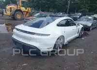 2020 Porsche Taycan photo