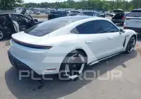 2020 Porsche Taycan photo