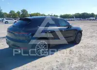 2020 Porsche MACAN photo