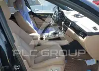 2020 Porsche MACAN photo