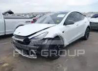 2020 Tesla Model Y фото