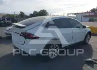 2020 Tesla  фото