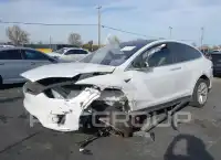 2020 Tesla  фото