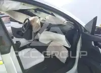 2020 Tesla  фото
