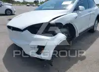 2020 Tesla Model X photo