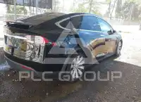 2020 Tesla Model X фото