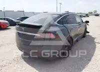 2020 Tesla Model X photo