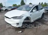 2020 Tesla Model X фото