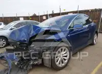 2020 Tesla Model X photo