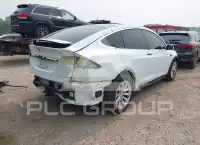 2020 Tesla Model X фото