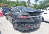 2020 Tesla Model X фото