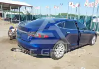 2020 Tesla Model S фото