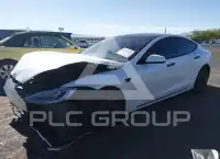 2020 Tesla Model S фото