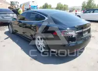 2020 Tesla Model S фото