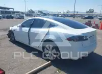 2020 Tesla Model S фото