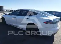 2020 Tesla Model S фото