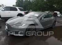 2020 Tesla Model S фото