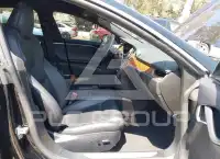 2020 Tesla Model S фото