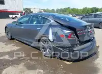 2020 Tesla Model S фото