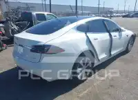 2020 Tesla Model S фото