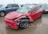 2020 Tesla Model 3 фото