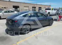 2020 Tesla Model 3 фото
