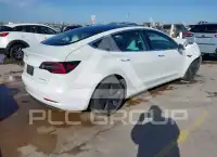 2020 Tesla Model 3 фото