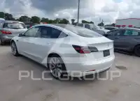 2020 Tesla Model 3 фото